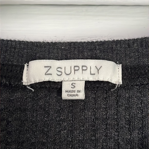 Z Supply Devon Thermal Waffle Henley Shirt in Gray Black - Picture 3 of 3